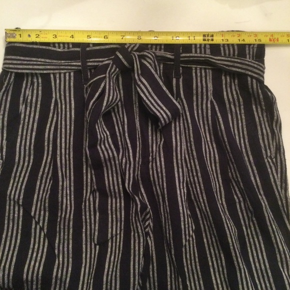 Loft Outlet Linen Blend High-Rise Stripped Cropped Pants Size 10P - Picture 9 of 11